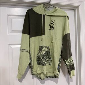 Disney Moana Maui Wayfinder Spirt Jersey Small